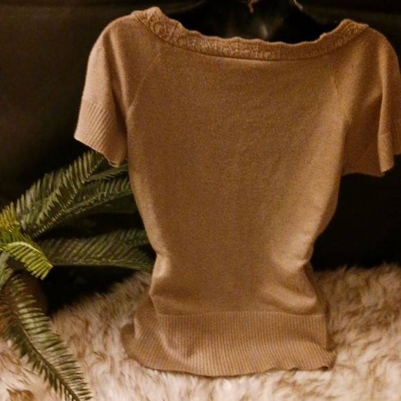Taupe short sleeve lightweight top - Picture 5 of 8